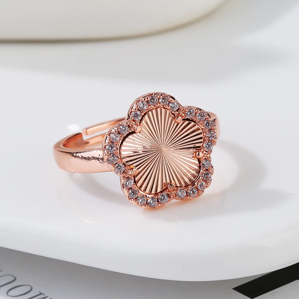 Bague Trèfle Or Rose et Diamants