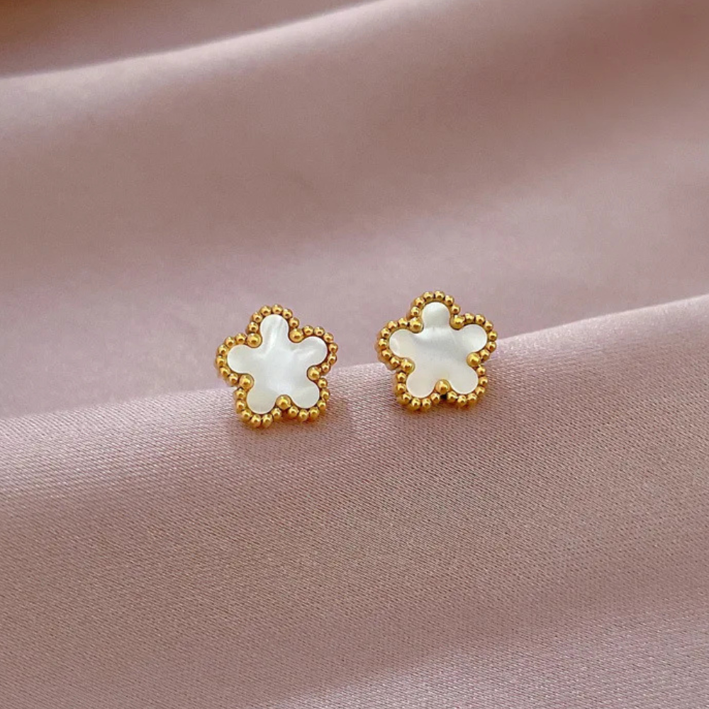 Boucle d'Oreille Trèfle Blanc
