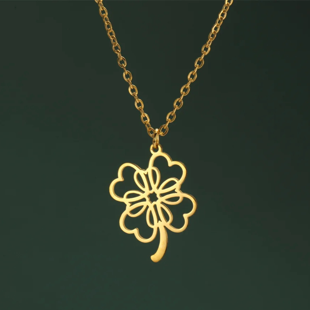 Collier avec un Trèfle or