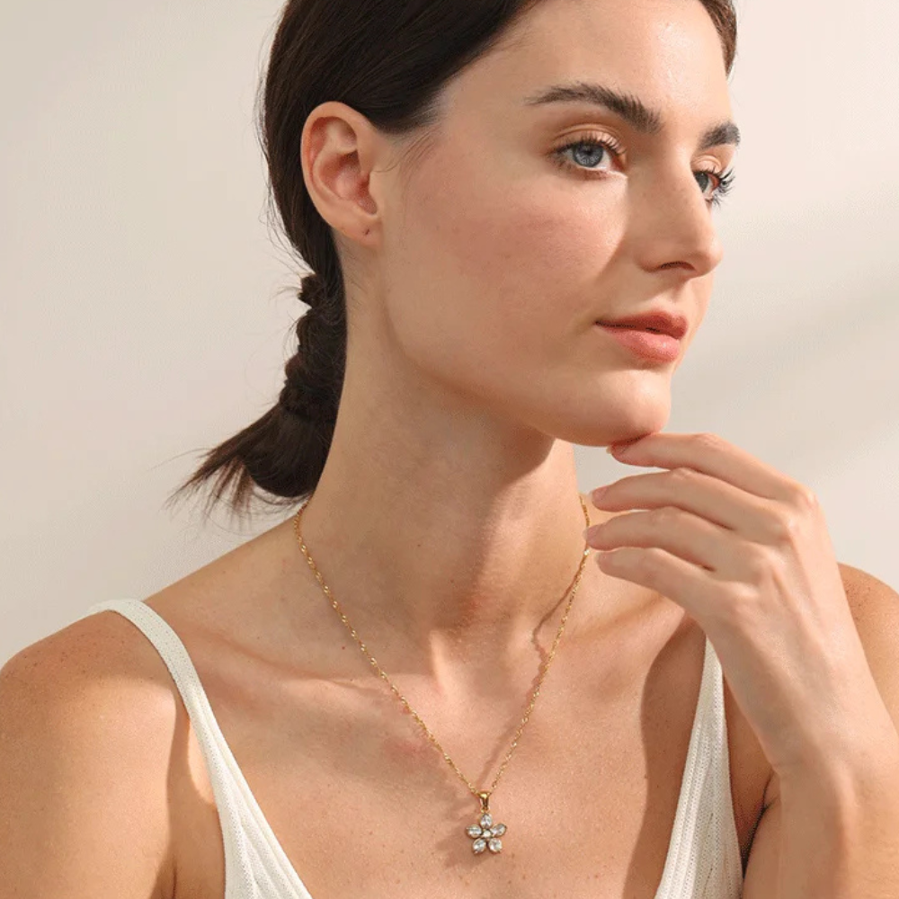Collier Trèfle Cinq Feuilles Femme