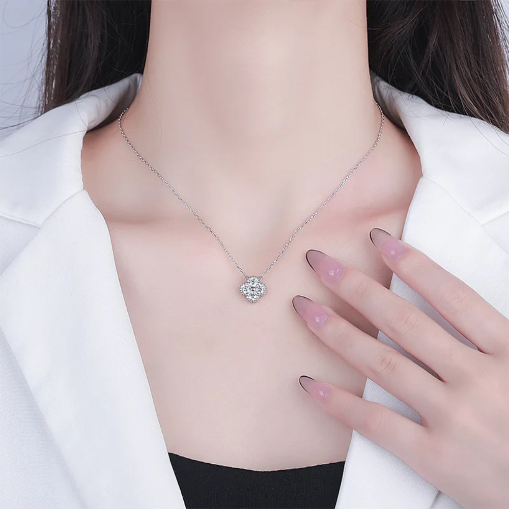 Collier Trèfle diamant femme