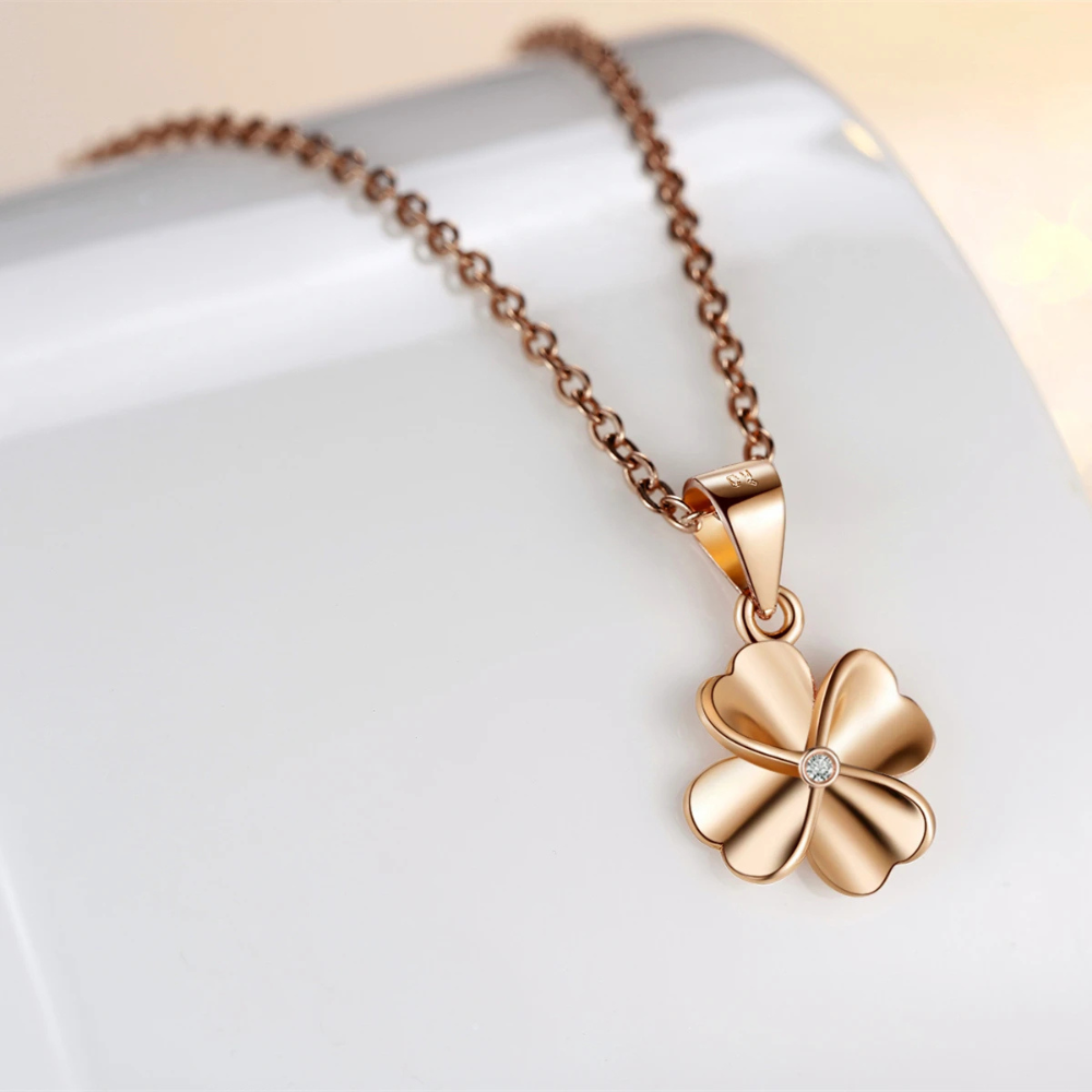 Collier pendentif Trèfle Coeurs Or Rose