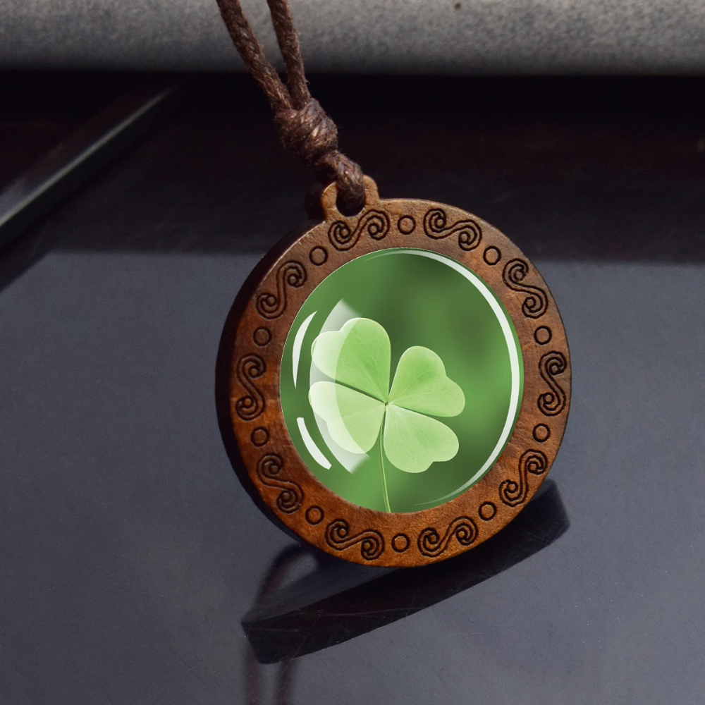 Collier Trèfle en Bois