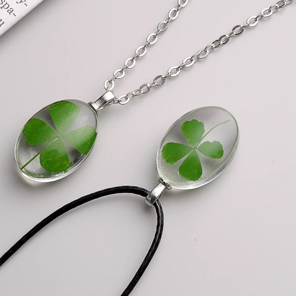 Collier Trèfle transparent