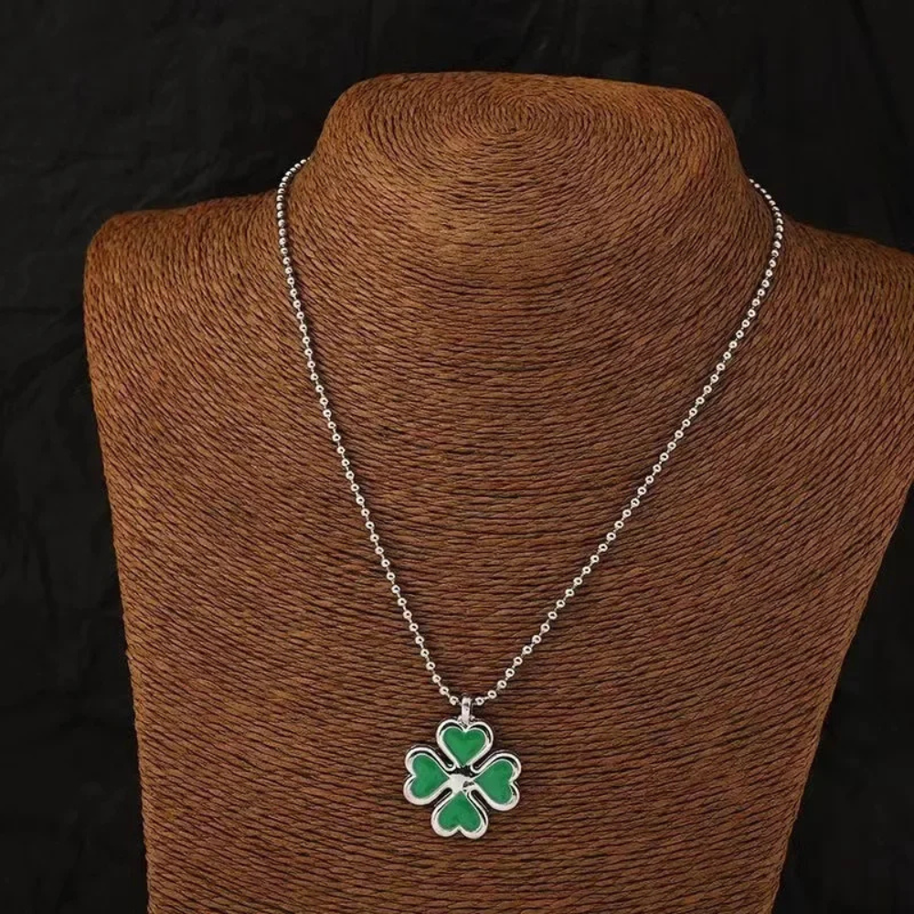 Collier pendentif Femme Trèfle Vert