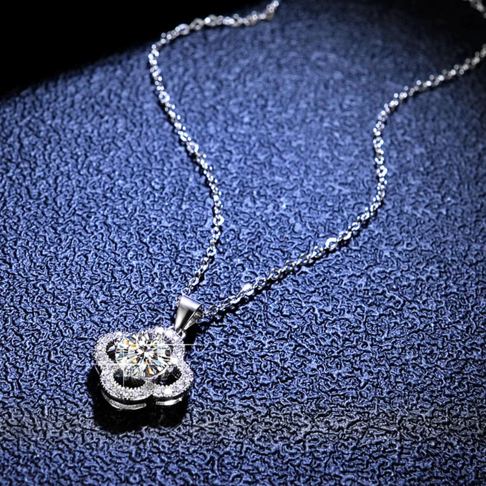 Collier Trèfle et diamant