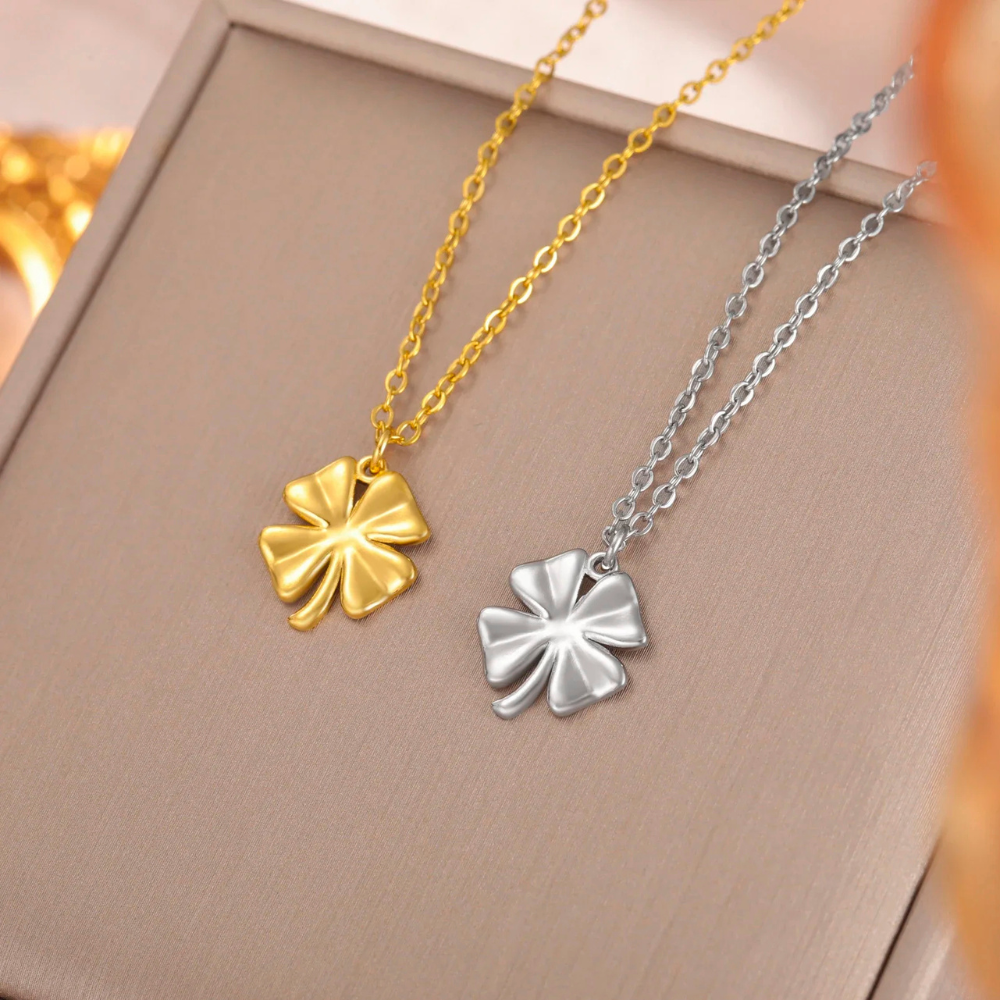 Collier Trèfle acier femme