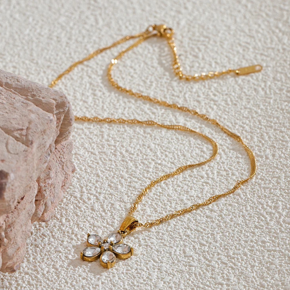 Collier Trèfle Cinq Feuilles