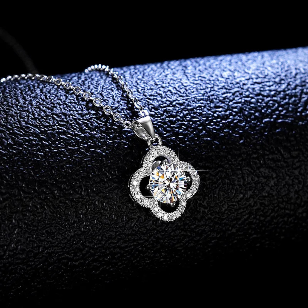 Collier Trèfle et diamant