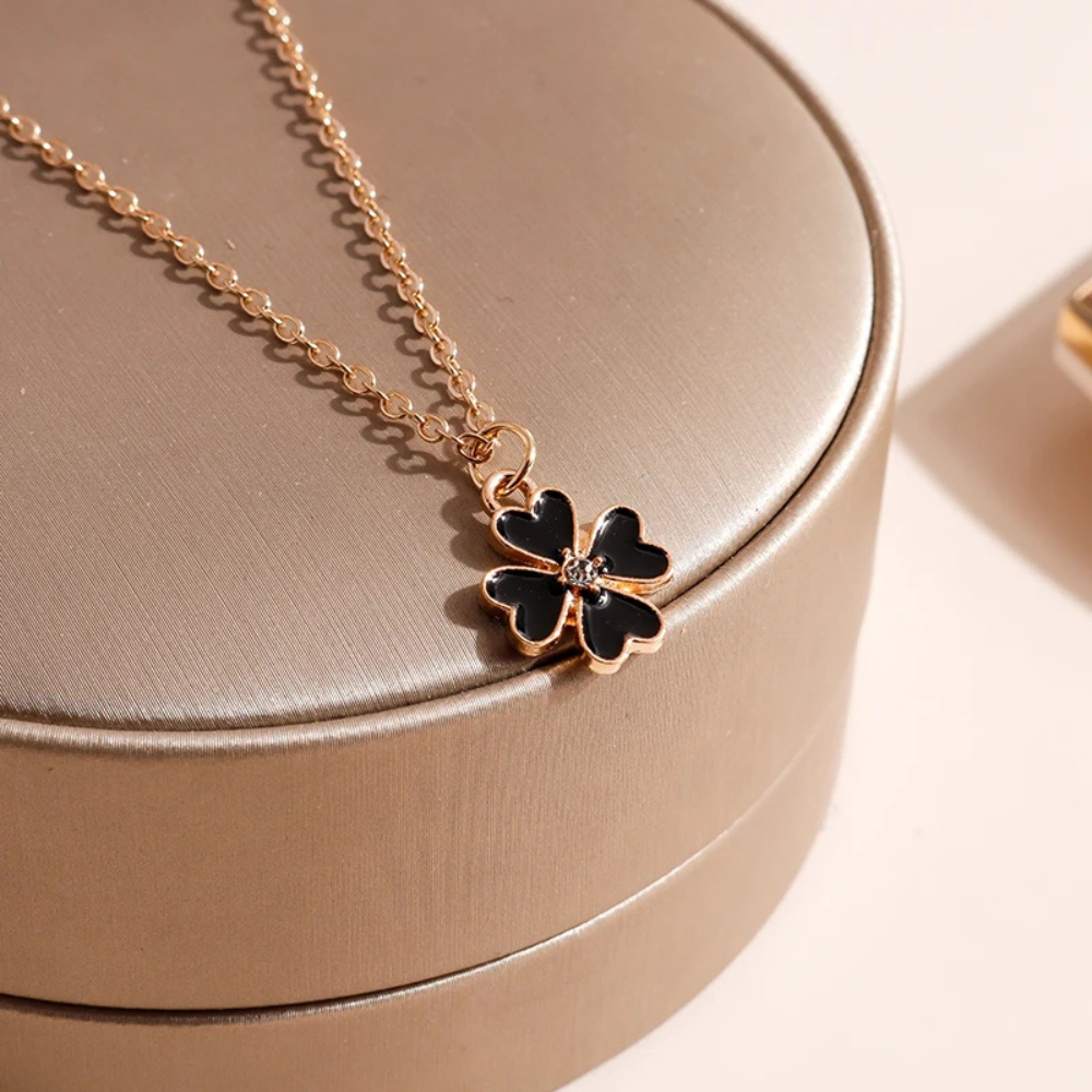 chaine Or Rose et Trèfle Noir