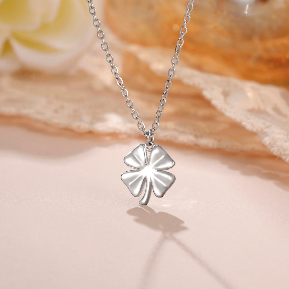 Collier Trèfle acier femme argent