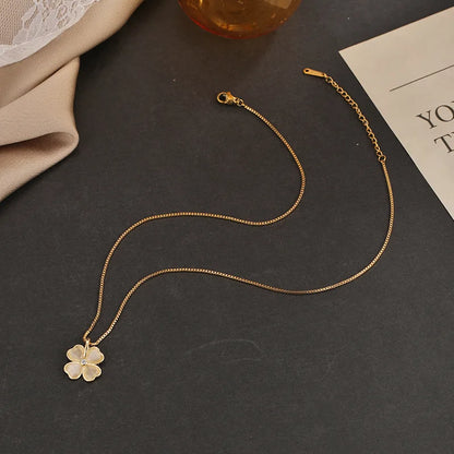 Collier Trèfle Coeurs blanc