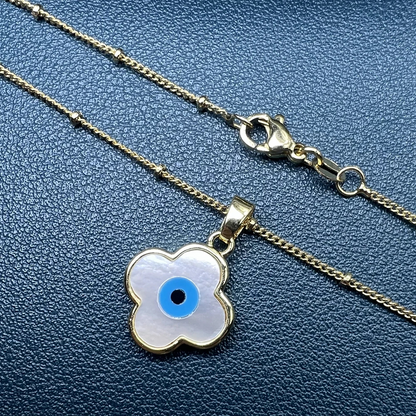 Collier Trèfle Oeil st lucie